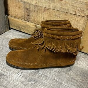 Minnetonka Backzip Ankle suede moccasin boots with fringe
